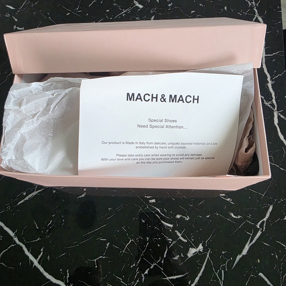 MACH & MACH Silver Heels with Crystal Bow - Picture 3 of 5